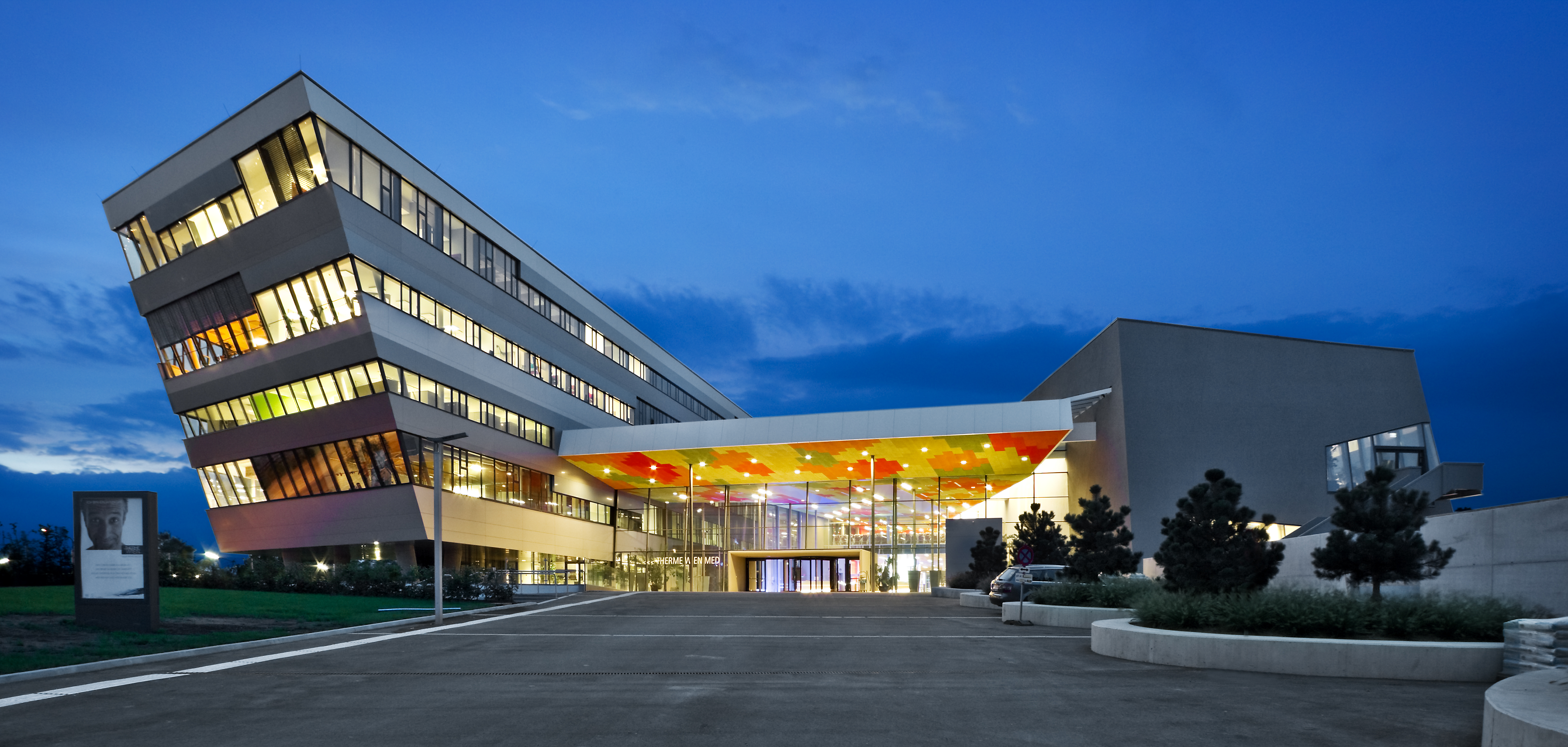 Therme Wien Med | Aussenansicht 2 (1)