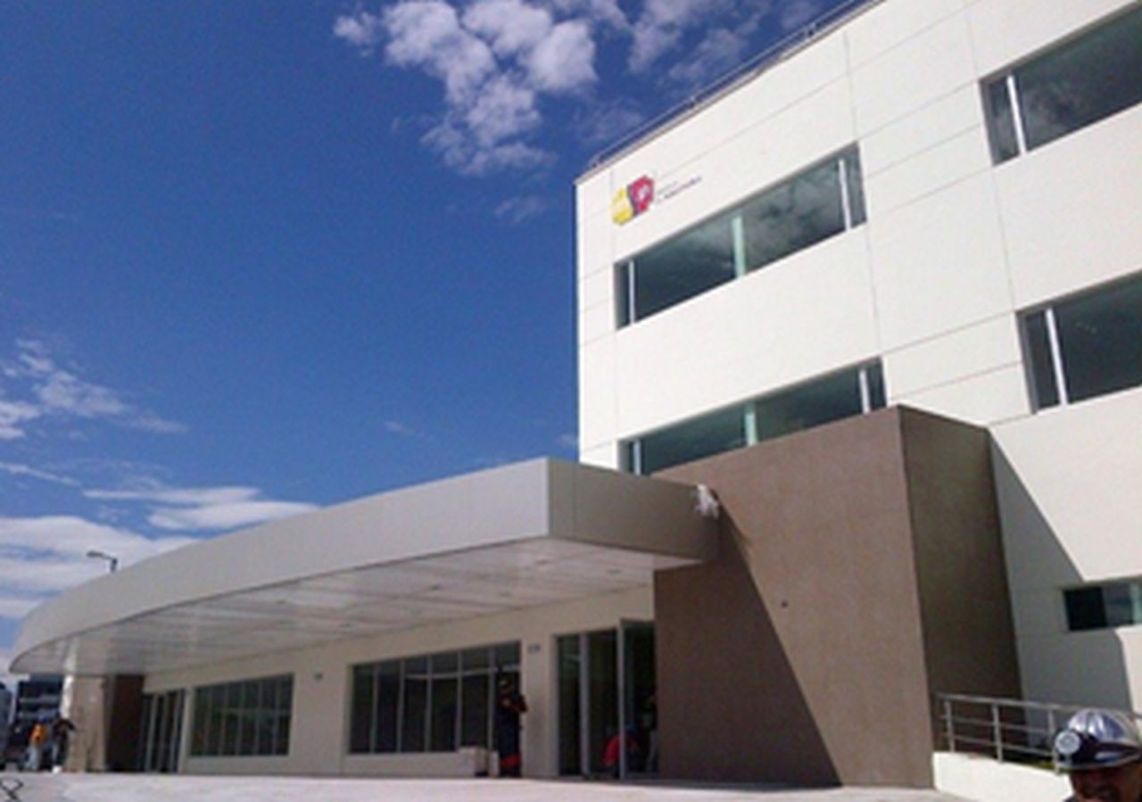 Ecuador 3 Hospitals 01