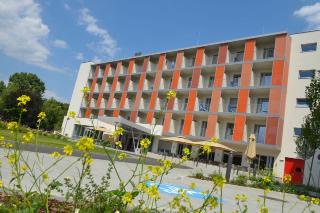 RSKH Baden Klinikum Peterhof_Aussenansicht 2